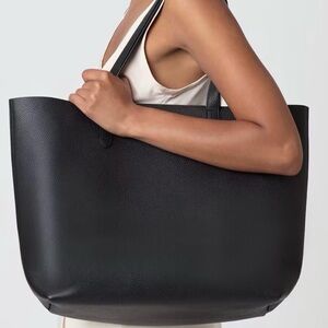 Cuyana Classic Structured Leather Tote, Black